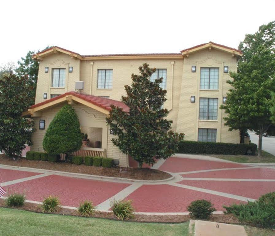 Econo Lodge Del City Exterior foto