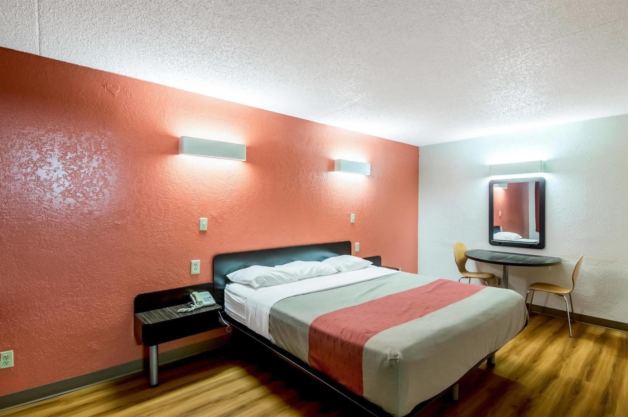 Econo Lodge Del City Exterior foto